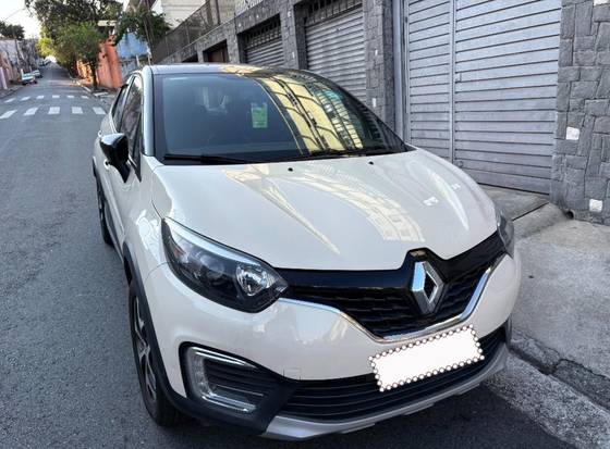 RENAULT CAPTUR 1.6 16V SCE FLEX INTENSE X-TRONIC RENAULT CAPTUR 1.6 16V SCE FLEX INTENSE X-TRONIC